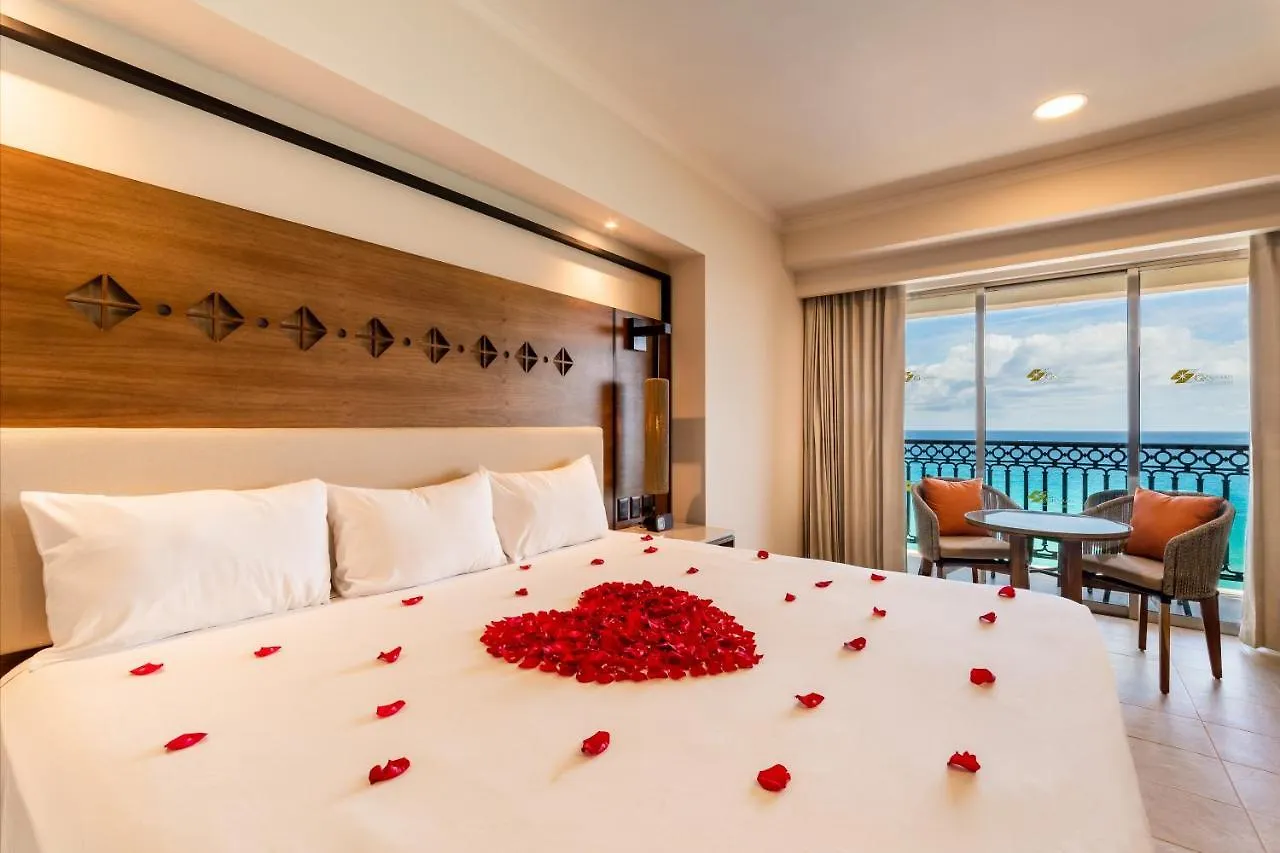 Gr Solaris Cancún Feriested