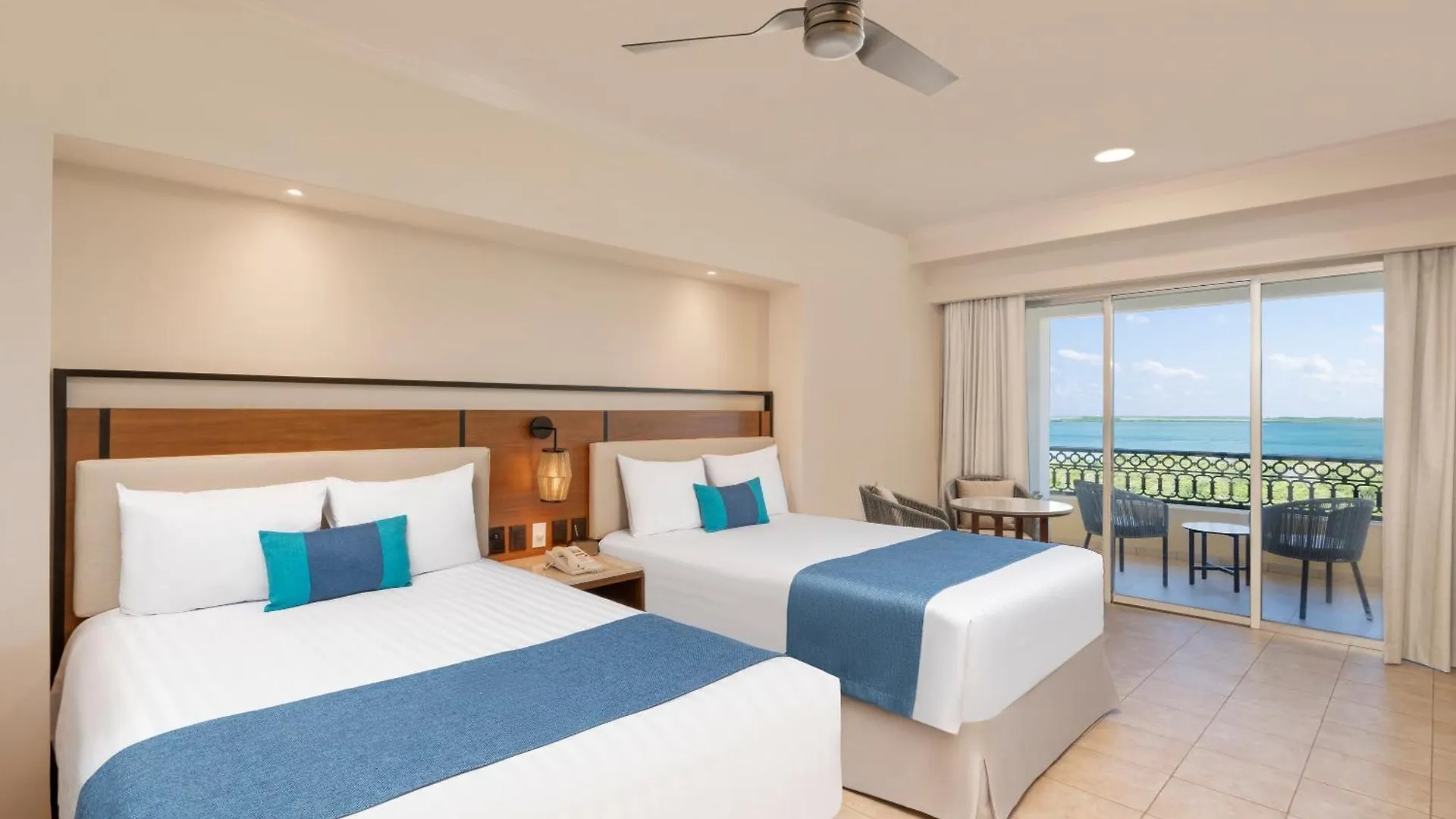 Gr Solaris Cancún