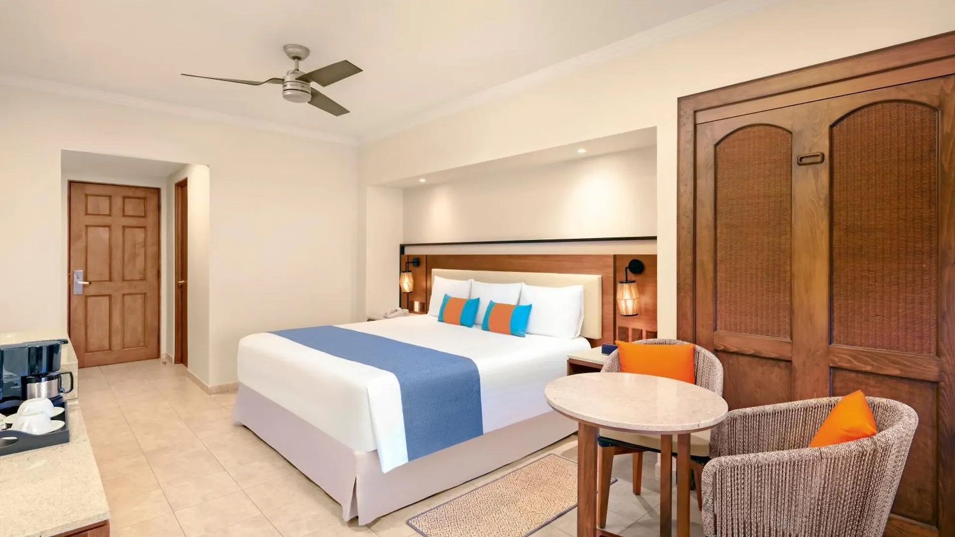 Gr Solaris Cancún