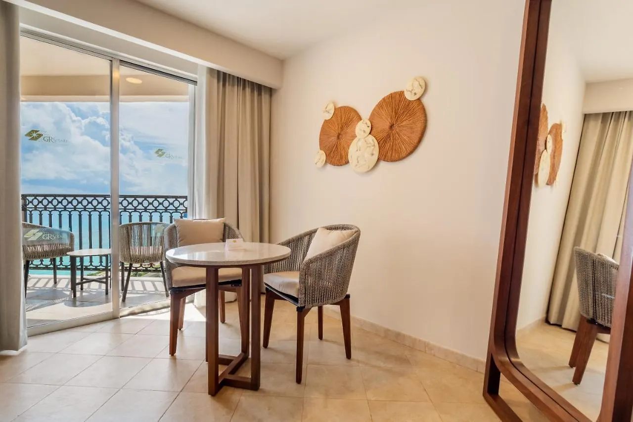 Gr Solaris Cancún