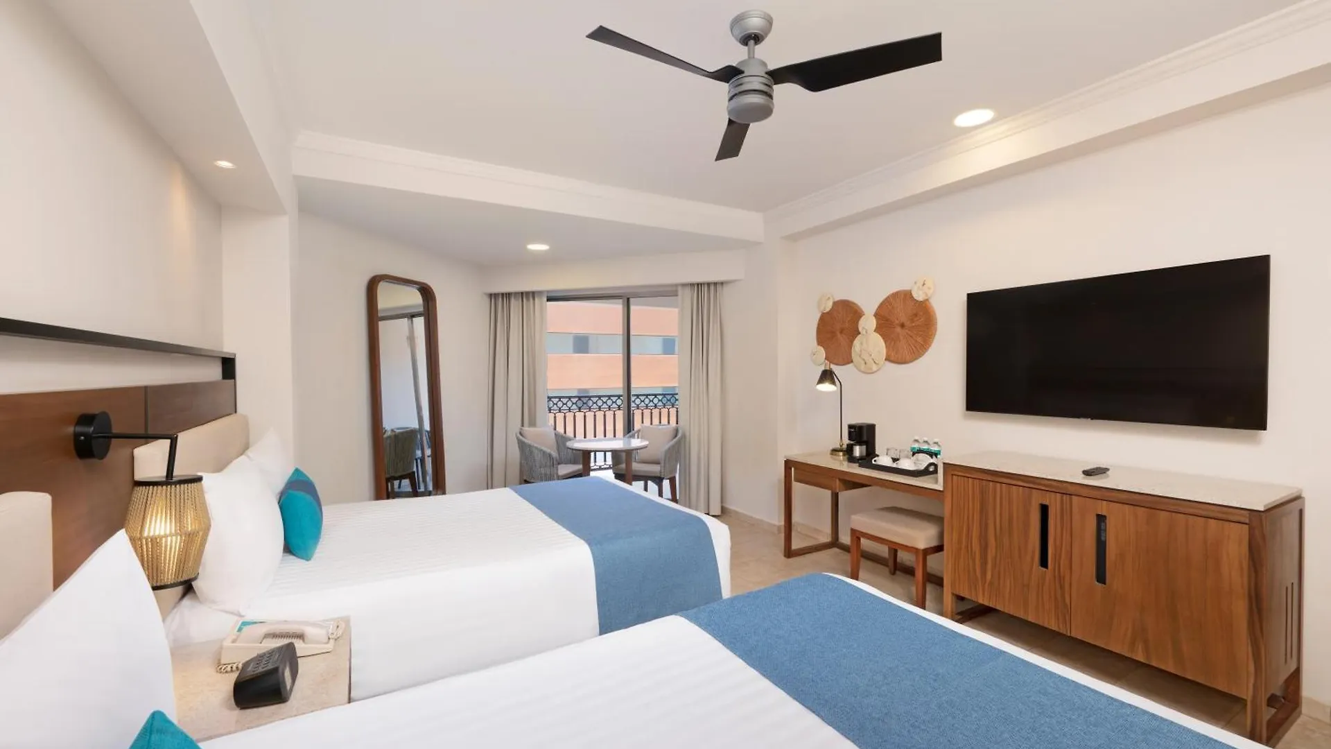 Üdülőközpont Gr Solaris Cancún