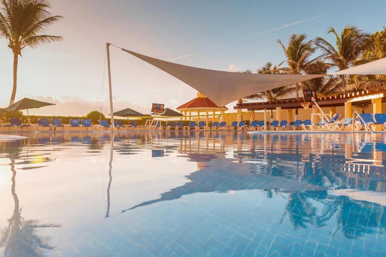 Gr Solaris Cancún