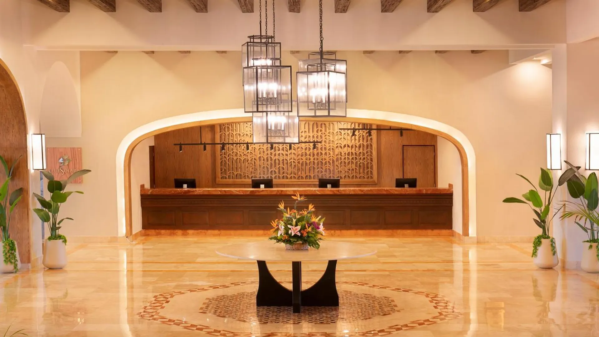 Gr Solaris Cancun 4*,